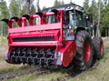 Fendt 321 PS mit AHWI Forstmulcerh